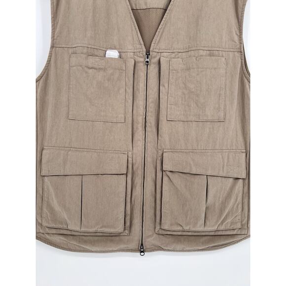 Duluth Trading Vest Mens L Beige Tan Utility Fishing Outdoor Hunting NWOT - Picture 3 of 13